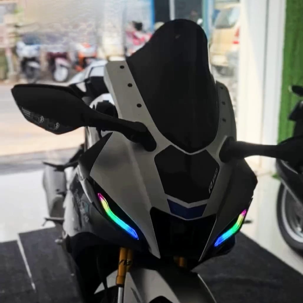 Yamaha R15 V4 Smart RGB DRL Light | Mobile App Controlled 140 runnign mods | Fully Waterproof